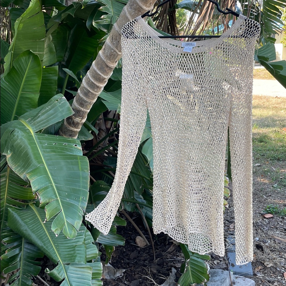Sheer crochet top with sequins - Picture 3 of 6